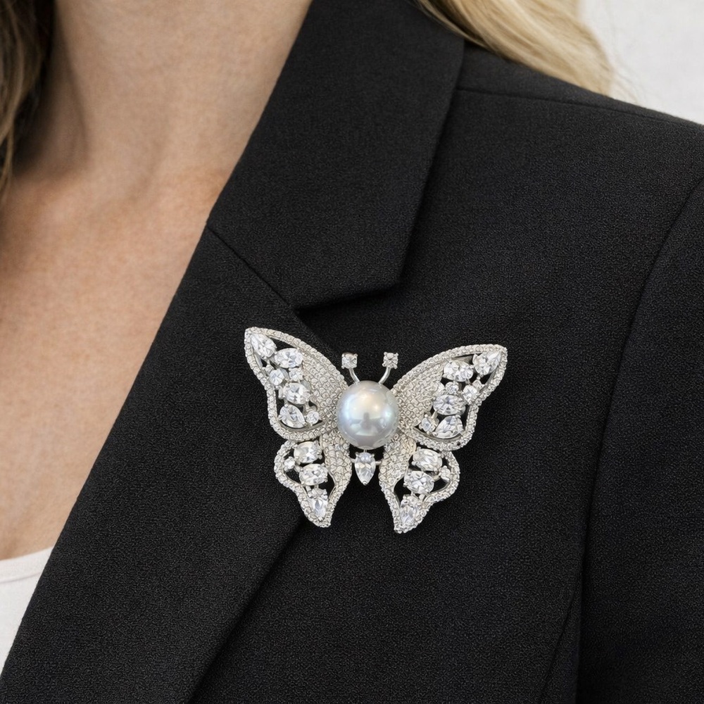 Swarovski Crystals Silver Butterfly Brooch - Picture 2 of 6